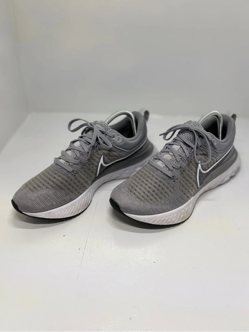 Nike React Infinity Flyknit Women’s Running Shoes size 9.5 Gray White Athletic